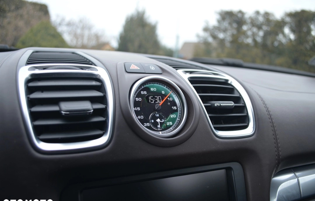 Porsche Cayman cena 219000 przebieg: 107000, rok produkcji 2013 z Jastrowie małe 466